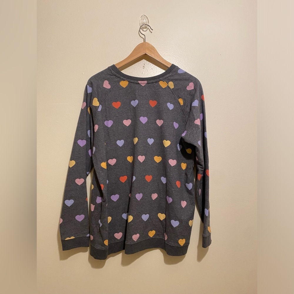 Monica + Andy Heart Patterned Gray Sweatshirt. Size M - Picture 2 of 6